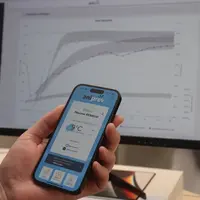 La solution Aniprev repose sur la saisie des données par l'éleveur, sur Smartphone ou sur tablette et possiblement hors réseau.