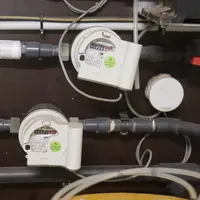 Au moins un compteur connecté équipe les poulaillers mais plus rarement un second pour surveiller les consommations de parquets séparés (mâles et feme