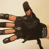 Créé par la société suédoise Bioservo, le gant Iron hand a été développé en France avec la société Eiffage.