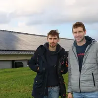 Maxime et Thomas Decherf: « Nous considérons le photovoltaïque comme un atelier à part entière sur l'exploitation."<