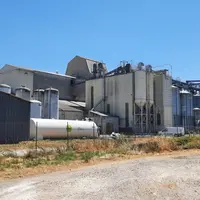 L’ancienne usine de nutrition animale UCAB à Crest dans la Drôme va poursuivre sa modernisation en passant au 1er juillet 2025