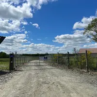<em class="placeholder">L'accès à chaque site de poules pondeuses se fait avec un véhicule dédié. </em>