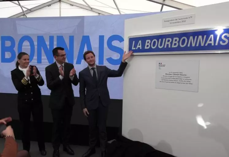 « La Bourbonnaise » dévoilée par Clément Beaune, Ministre des transports, Claude Riboulet, président du Conseil départemental de l’Allier et Valérie Hatsch, préfète de l’Allier.