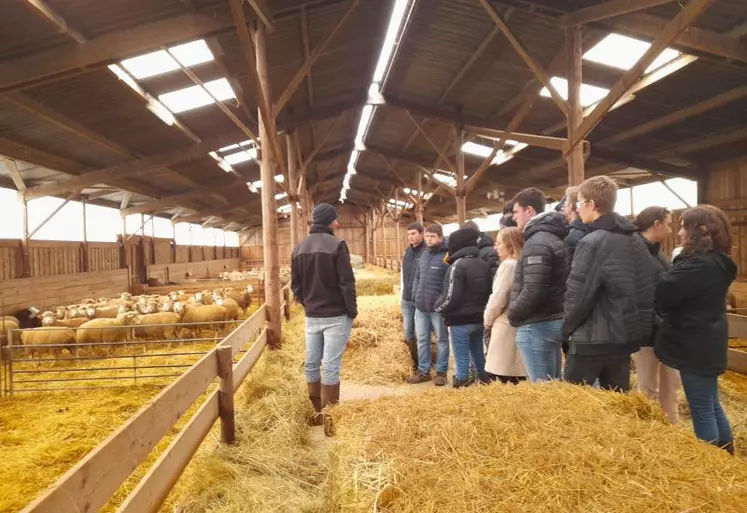 Ici, lors de la visite de l’exploitation de Charles Thuard, à Franchesse.