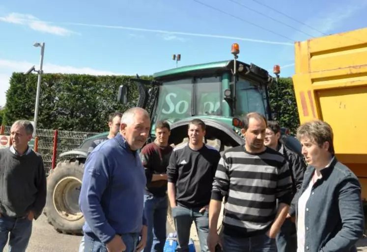 Blocage du site Bigard à Villefranche-d'Allier