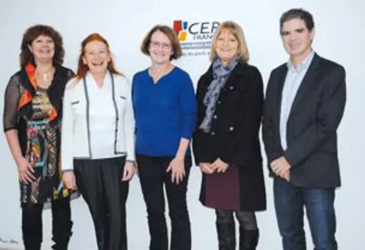 De gauche à droite : Michelle Delsuc, présidente, Suzanne Peyronny, Françoise Kajfasz, Martine Begon et Michel Fabre, directeur.