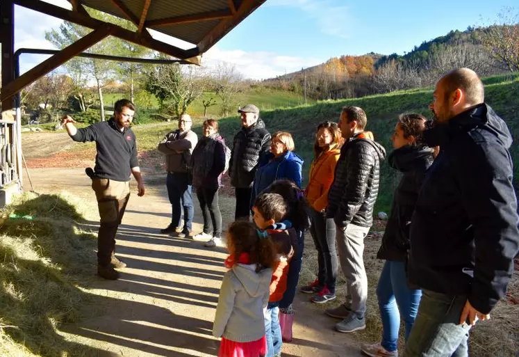 Durant l’après-midi, une centaine de personnes ont visité l’exploitation de Benoit Breysse.