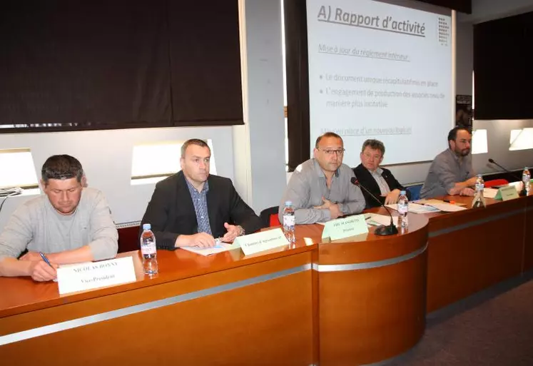 La filière veaux des Monts du Velay-Forez était en assemblée générale le 29 mars au Puy.