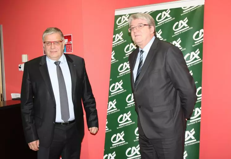 Gérard Ouvrier-Buffet  et Pierre Vallayer ont présenté les chiffres de l’activité 2016 de la caisse régionale. Le président Jean-Michel Forest n’a pu être présent.
