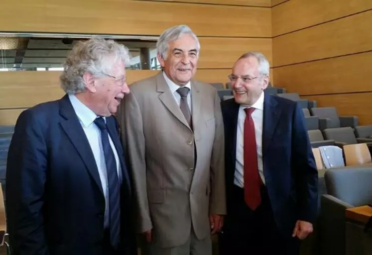 Jacques Barrot à droite ici avec ses deux successeurs à la Présidence du Conseil Général de Haute-Loire, Gérard Roche puis Jean-Pierre Marcon.