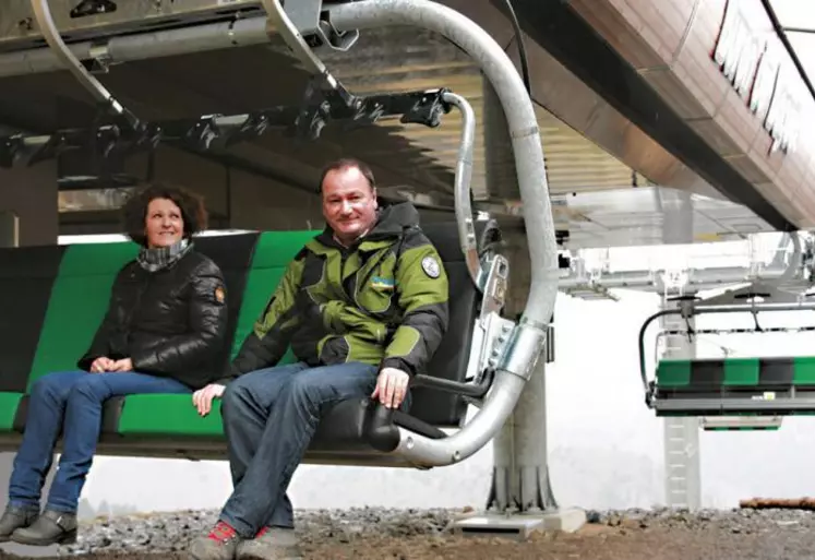 Hervé Pounau, directeur de la station du Lioran, et Sandrine Mourlon, directrice de l'office de tourisme, attendent avec impatience l'ouverture de la saison.