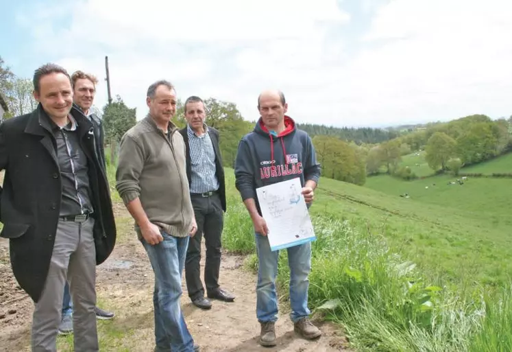 Après les briques de lait, l’APLMcompte lancer d’ici la fin d’année une tomme de montagne, puis du beurre dans un esprit de partenariat gagnant avec les entreprises impliquées dans cette filière.