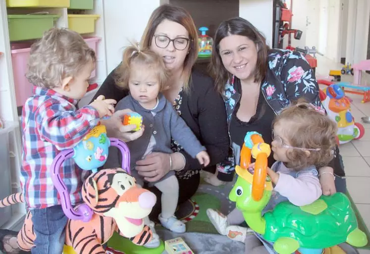 Pour l’heure, Cyrielle Allary et Aurélie Vidalinc ont l’agrément pour six enfants gardés en même temps dans la Mam. Douze demandes sont sur liste d’attente. 