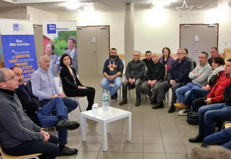 Un territoire test, celui d’Ydes, a été choisi avant de généraliser la formation “sentinelles” en vue de constituer un réseau de veille et de prise en charge des agriculteurs et des salariés agricoles en situation de grande fragilité. 