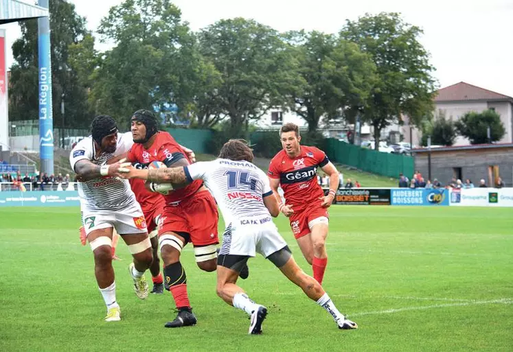 Après le décès de trois jeunes joueurs, les règles du rugby vont être modifiées. Les images du plaquage à deux appartiendront peut-être bientôt au passé...