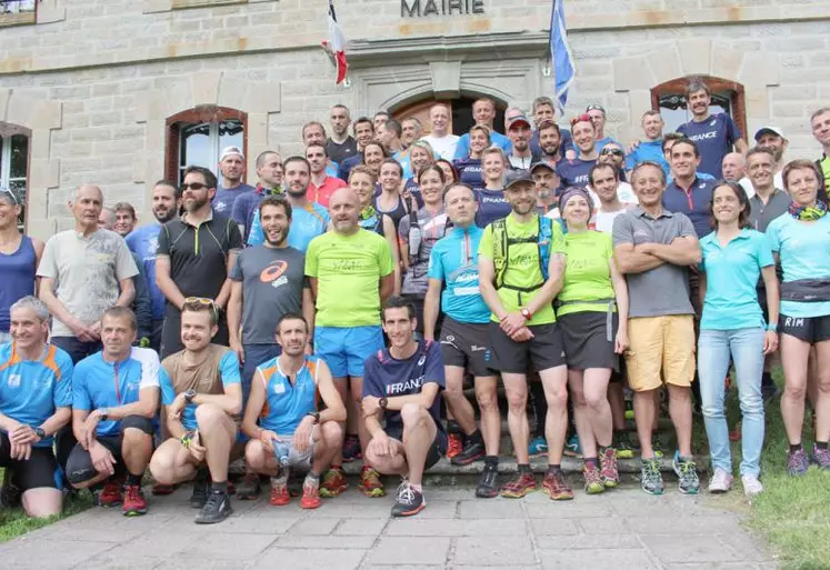 Les internationaux ont été rejoints mercredi en fin d’après-midi par des coureurs des clubs cantaliens pour une sortie montagne.