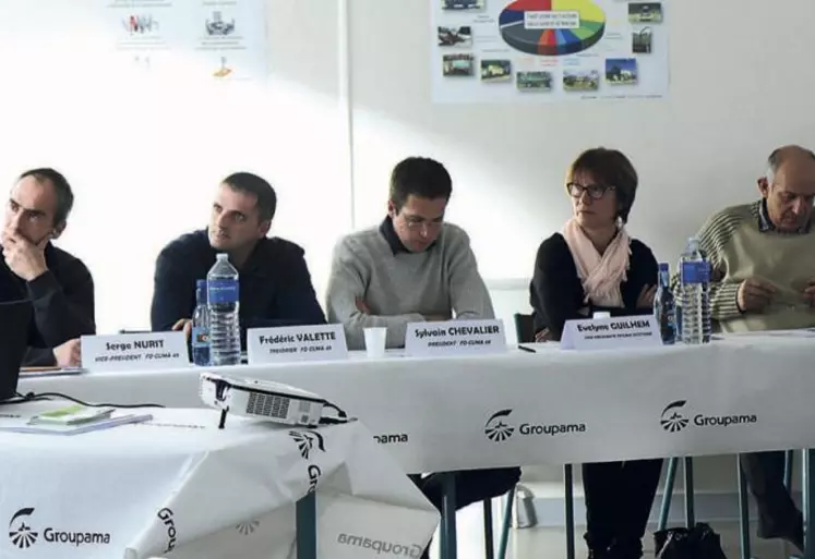 Serge Nurit, vice-président de la FDCuma 48, Frédéric Valette, trésorier de la FDCuma 48, Sylvain Chevalier, président de la FDCuma 48, Evelyne Guilhem, vice-présidente de la FRCuma Occitanie et Michel Fayet, secrétaire de la FDCuma 48.