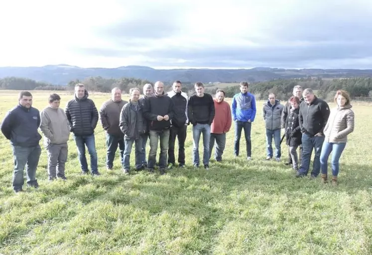 Journée de signature des engagements des exploitations dans le GIEE Los Bons Prats à Saint-Pierre-du-Champ.