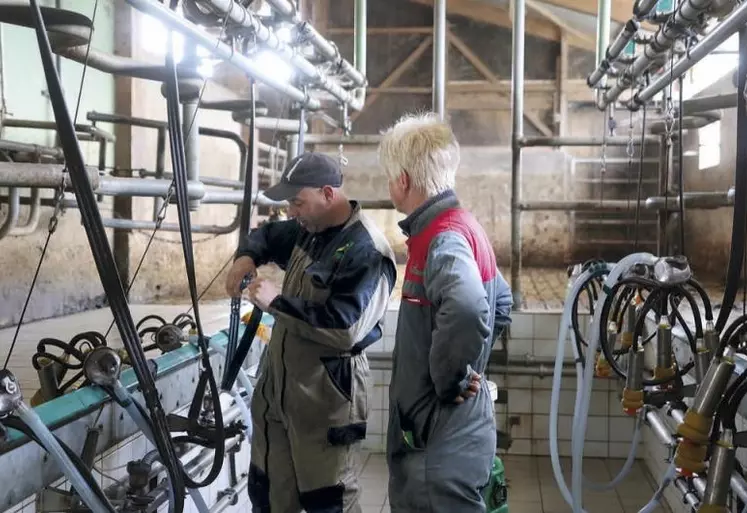 Chez Benoît Régis, à Pratlong (commune de Cubières), tout est sous contrôle : autant les animaux que les machines utilisées. Et pour s'assurer du bon fonctionnement de sa salle de traite, l'agriculteur fait appel, tous les ans, au « Docteur machine à traire », avec la vérification Opti'traite.