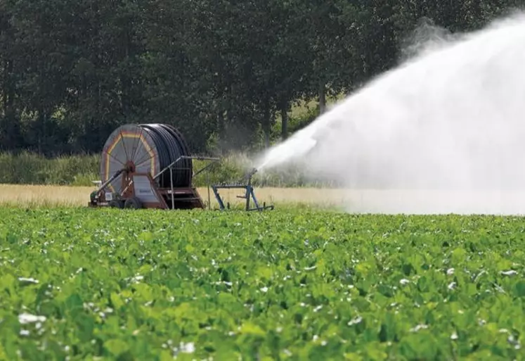 Dans le cadre du projet de loi de finances pour 2024, le gouvernement a créé, d’une part, un fonds hydraulique et lancé, d’autre part, une réforme de la redevance des agences de l’eau, pour « responsabiliser » les gros préleveurs.