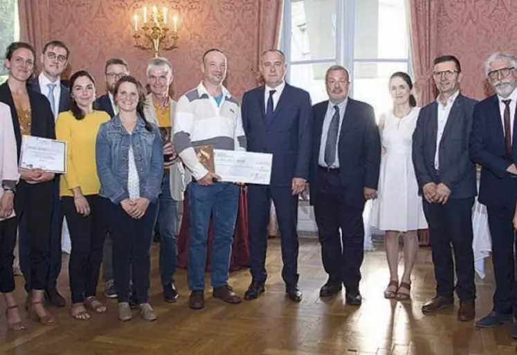 Mis en lumière par ces trophées, le groupe lozérien a été reçu par le ministre.