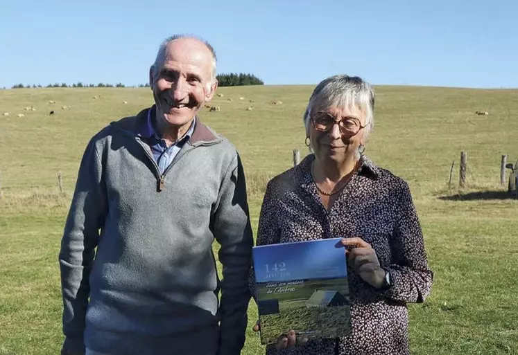 Emmenés par leur professeur d’occitan Roland Chabanon, les élèves du lycée agricole de Terre nouvelle ont découvert le buron de Théron (Montorzier), niché sur le plateau de l’Aubrac, à la frontière entre Lozère et Aveyron.