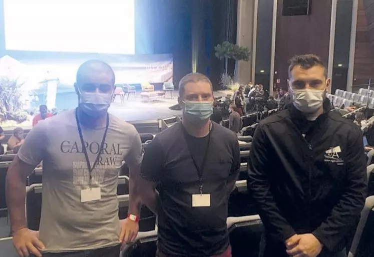 Adrien Pauc, Hervé Boudon et Alexis Cabirou au congrès national des JA.