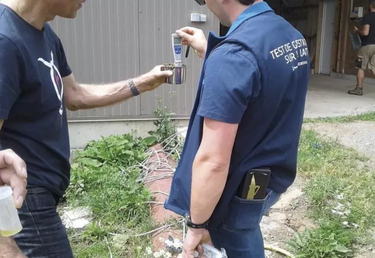 Lundi 28 juin, les techniciens d'élevage bovin lait et bovin viande de la chambre d'agriculture se sont retrouvés pour harmoniser leurs connaissances techniques.