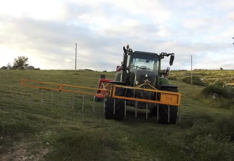 Dans le cadre du programme Agrifaune, la fédération de chasse de Lozère met, depuis 2013, une barre d’effarouchement à disposition des agriculteurs du département. Un programme mis en sommeil ces dernières années et que la fédération de chasse souhaite relancer.