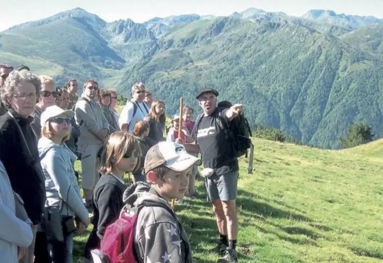 Éleveur, producteur fermier, commerçant... mais aussi guide touristique !