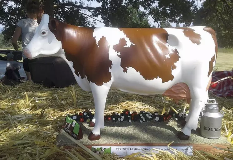 La statuette a été remise le 20 juillet aux membres du Gaec Avenir.