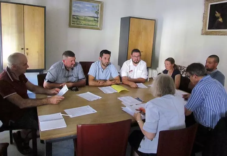 FDSEA et JA ont pu s’entretenir jeudi dernier avec Christine Wils-Morel, préfère de Lozère et Xavier Gandon, DDT.