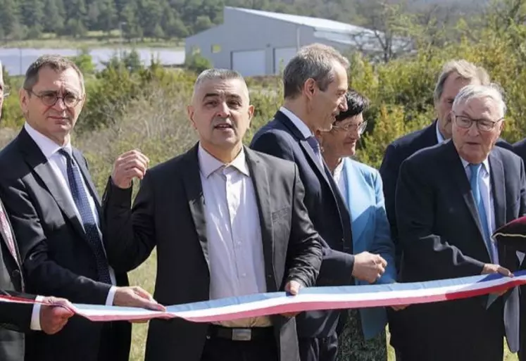 Vendredi 29 avril a eu lieu l'inauguration du parc photovoltaïque se trouvant sur la zone d'activité économique de la Tieule. Un événement qui a eu lieu en présence des élus locaux, nationaux, du directeur d'Engie Green et du préfet de Lozère, Philippe Castanet.