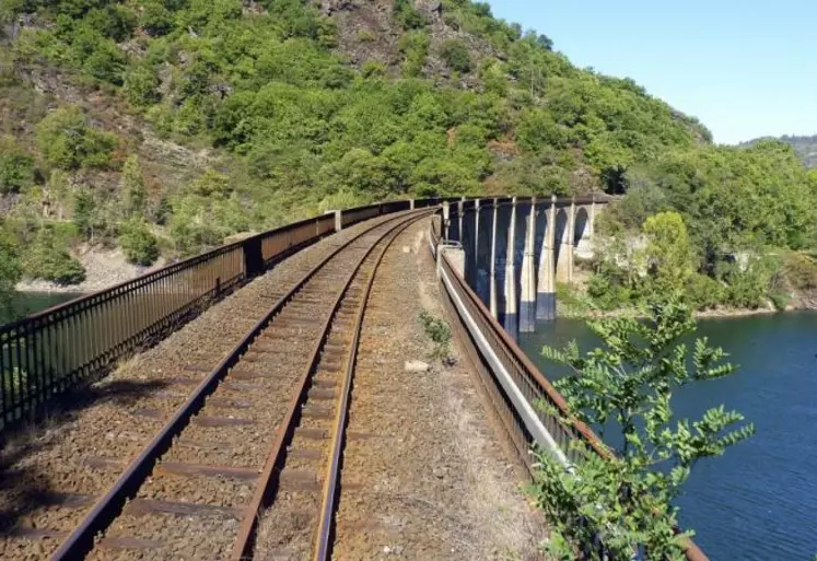 Le Cévenol continuera de fonctionner. Reste l’Aubrac dont il est question de faire un moyen de promotion du territoire pour montrer son utilité.