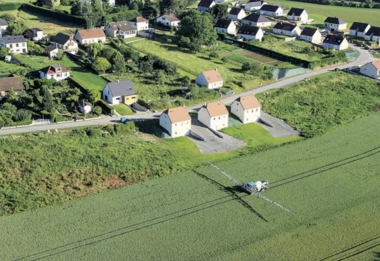 Les marchés fonciers agricoles ont atteint des sommets en 2022 et l’artificialisation des terres est tombée au plus bas « depuis une trentaine d’années », a annoncé le 25 mai la FNSafer.