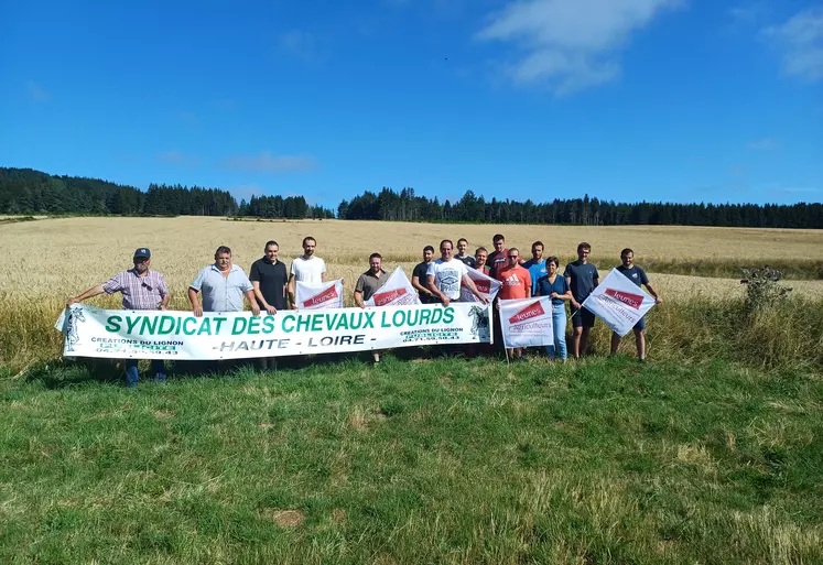 15 ha à disposition pour les finales départementales de labour et de chevaux lourds : rendez-vous le 25 août à Cayres. Entrée : 3 euros par personne.