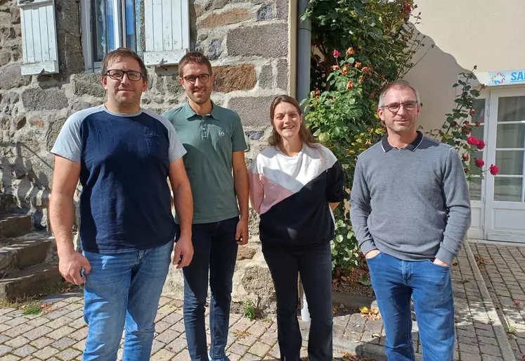 Nicolas Merle, Julien Duplomb, Virginie Crespy et Anthony Fayolle, lors du dernier bureau de la FDSEA à Blanzac.