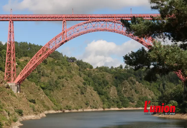 le viaduc en rouge