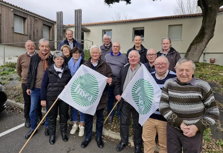 Photo de groupe de la section des anciens exploitants de Nouvelle-Aquitaine