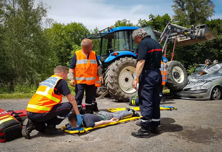 accident de tracteur pompiers manoeuvre