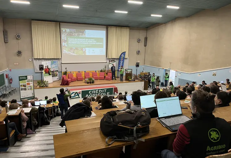 Amphitéâtre du Lycée Louis Pasteur de Marmilhat où se tenait le Colloque.