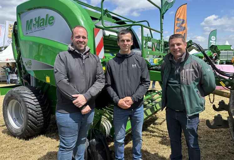 De gauche à droite : Damien Bras, directeur des établissements Marvalin, Romain Mercier et Pierre Guillaume technico-commercial de la zone sud-est chez Sterenn Equipements.