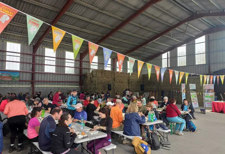 L'an dernier, les Rencontres à table avaient séduit. Comme ici, dans le Cantal.
