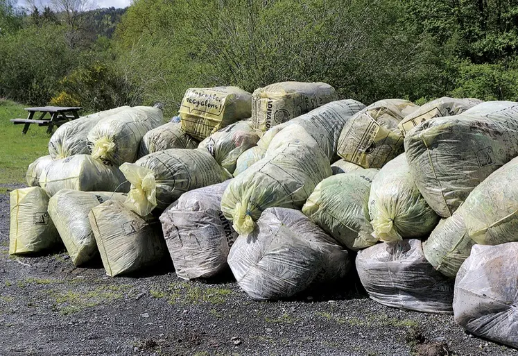 La collecte des plastiques agricoles au Malzieu