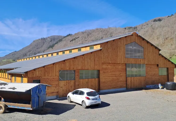 Un bâtiment dit multichapelles. 