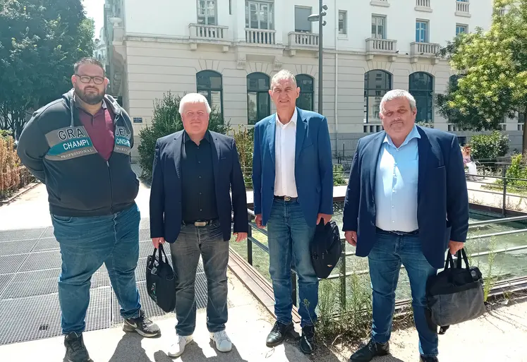Jocelyn Dubost (JA), Jean-Luc Perrin (FRSEA), Michel Joux (CA AuRA) et Stéphane Joandel (FRSEA).
