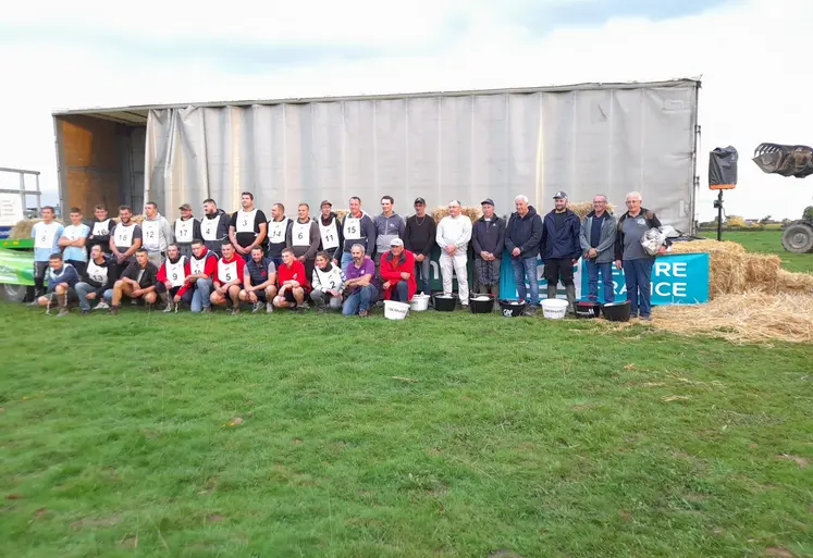 Photo de groupe pour ce Terr'en fête 2025 : organisateurs et participants.