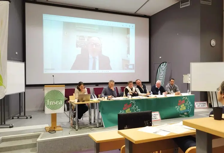 Le sénateur de la Haute-Loire Laurent Duplomb a défendu par viso-conférence sa loi toujours en attente d'application. 