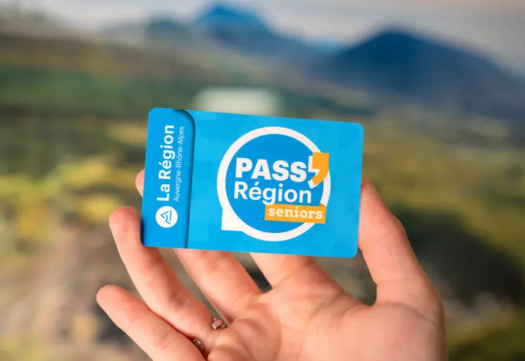 Auvergne-Rhône-Alpes est la première collectivité régionale à mettre en place un Pass destiné aux seniors.