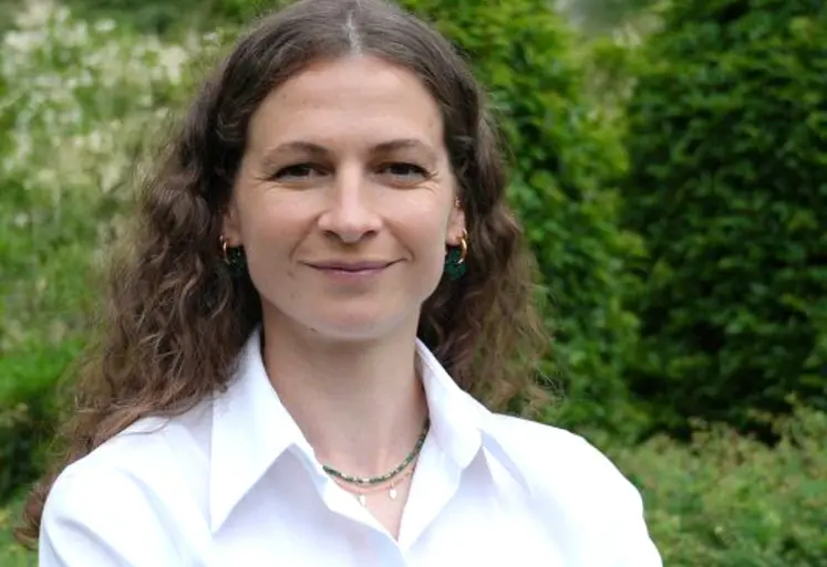 Marine Boyer, éleveuse de vaches allaitantes en Aveyron et présidente de la FNCuma